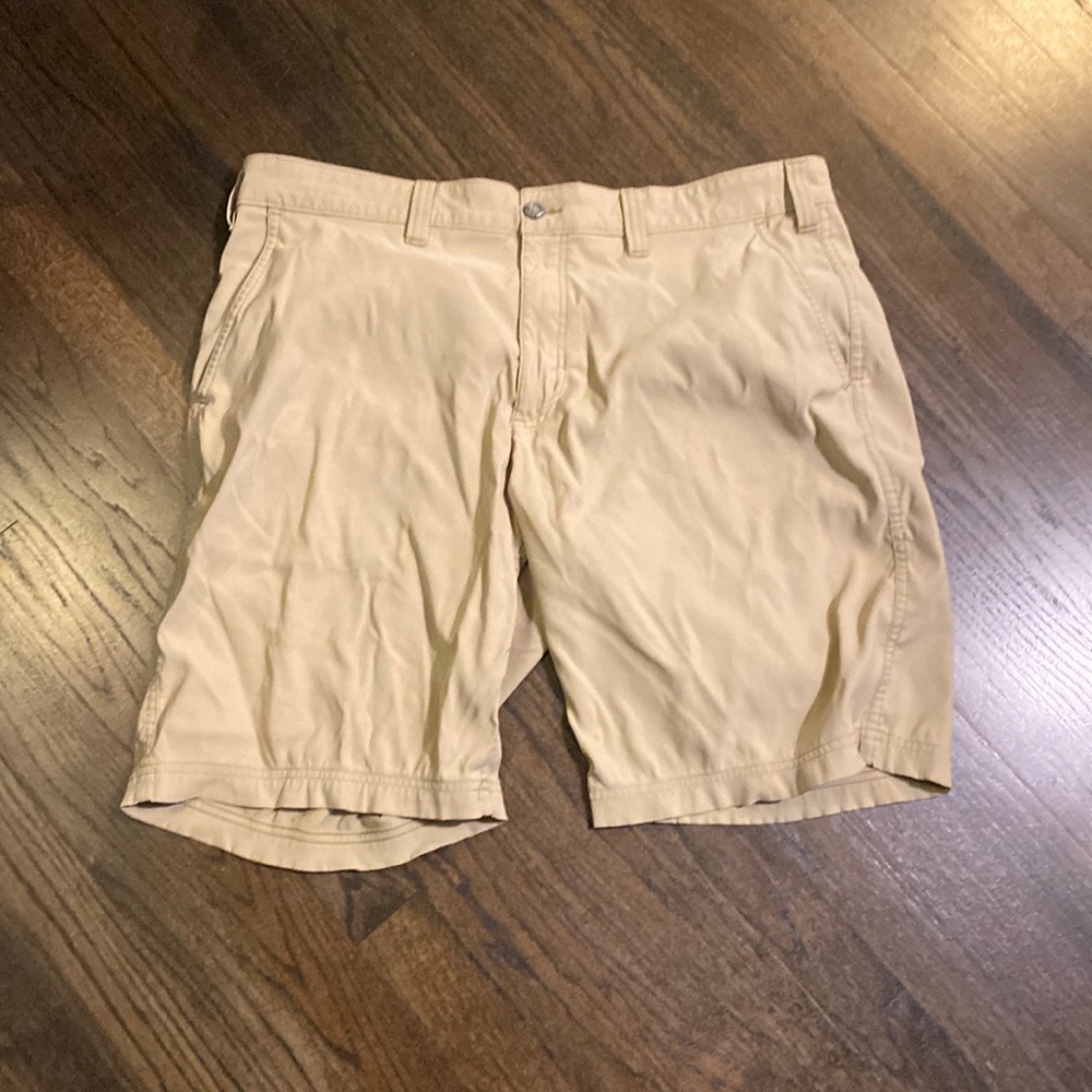Eddie Bauer Tan Khaki Shorts 40 VGUC